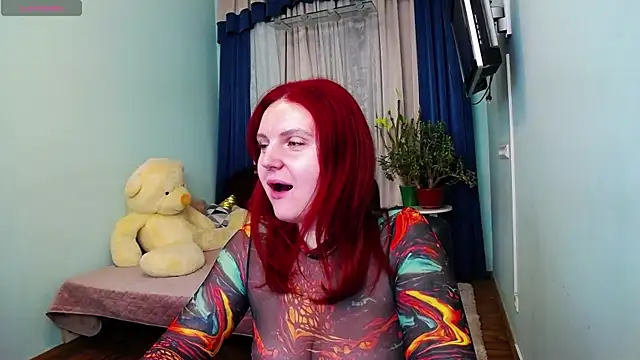 Snapshot of NikaLee chatting on 12/03/24, 07:38 NikaLee online show from 12/03/24, 07:38