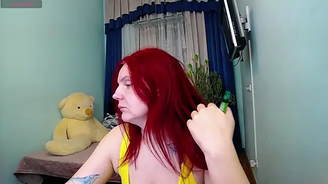 Snapshot of NikaLee chatting on 01/18/25, 08:10 NikaLee online show from 01/18/25, 08:10