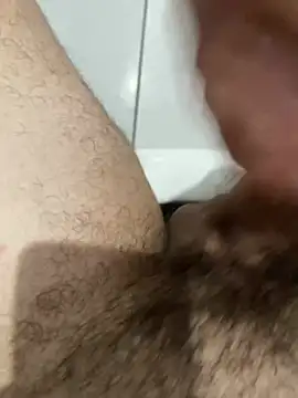 Snapshot of aleatorio995 chatting on 02/21/25, 10:26 aleatorio995 online show from 02/21/25, 10:26