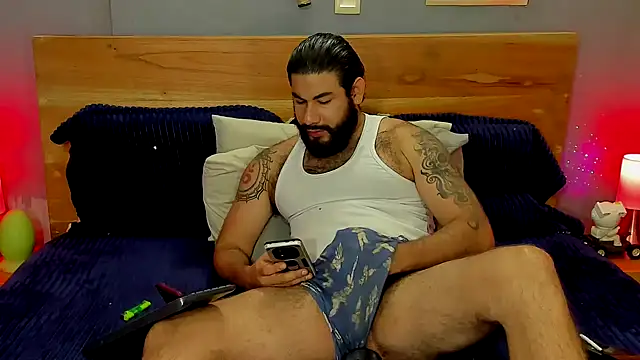 Snapshot of Prometeo-grizzly chatting on 10/13/25, 12:07 Prometeo-grizzly online show from 10/13/25, 12:07