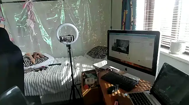 MaggieMoonxxx online show from 03/22/25, 01:41