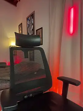 HannahW  online show from 02/10/26, 10:20