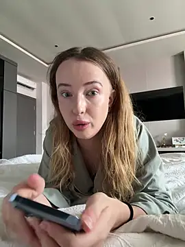 Nura n Sarah online show from 04/02/26, 05:14