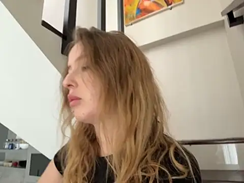 Nura n Sarah online show from 12/18/25, 05:45