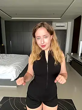 Nura n Sarah online show from 12/05/25, 05:28