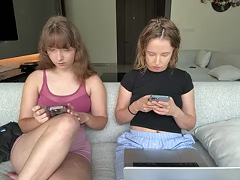 Nura n Sarah online show from 03/16/26, 05:15