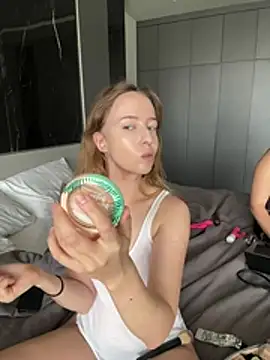 Nura n Sarah online show from 07/17/26, 03:04