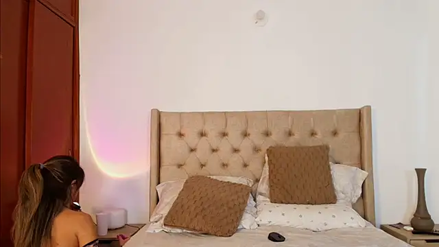 Rose dom online show from 09/29/25, 01:12