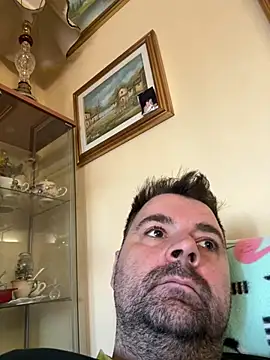 Snapshot of h4cAlex chatting on 12/21/24, 11:22 h4cAlex online show from 12/21/24, 11:22