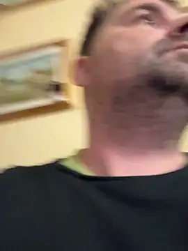 Snapshot of h4cAlex chatting on 12/21/24, 06:22 h4cAlex online show from 12/21/24, 06:22