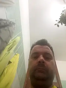 Snapshot of h4cAlex chatting on 11/06/25, 06:23 h4cAlex online show from 11/06/25, 06:23