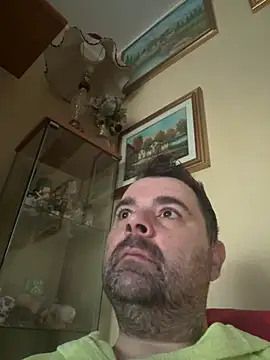 Snapshot of h4cAlex chatting on 11/12/25, 07:23 h4cAlex online show from 11/12/25, 07:23