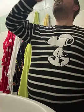 Snapshot of h4cAlex chatting on 12/02/24, 04:59 h4cAlex online show from 12/02/24, 04:59