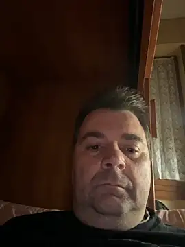 Snapshot of h4cAlex chatting on 12/01/25, 07:04 h4cAlex online show from 12/01/25, 07:04