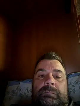 Snapshot of h4cAlex chatting on 10/28/25, 08:30 h4cAlex online show from 10/28/25, 08:30