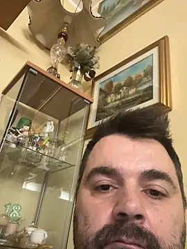 Snapshot of h4cAlex chatting on 11/17/25, 06:34 h4cAlex online show from 11/17/25, 06:34