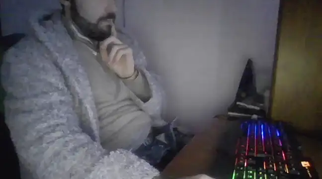 joaodias 97 online show from 12/27/24, 06:42