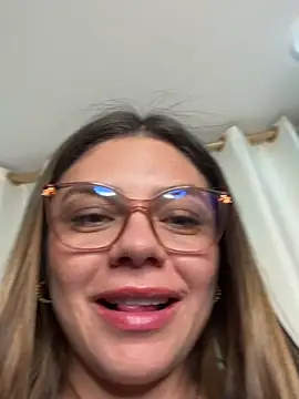 Snapshot of alicee16 chatting on 02/02/25, 02:38 alicee16 online show from 02/02/25, 02:38