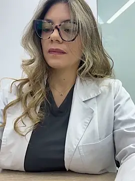 alicee16 online show from 01/18/26, 04:32