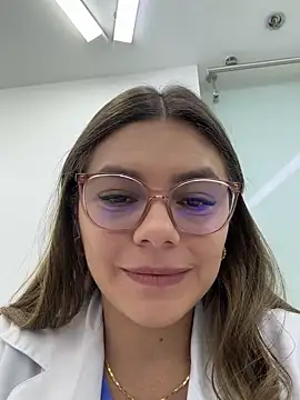Snapshot of alicee16 chatting on 03/16/25, 07:06 alicee16 online show from 03/16/25, 07:06