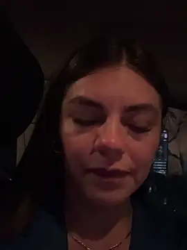Snapshot of alicee16 chatting on 01/17/25, 01:04 alicee16 online show from 01/17/25, 01:04