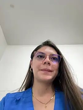 Snapshot of alicee16 chatting on 01/10/25, 10:25 alicee16 online show from 01/10/25, 10:25