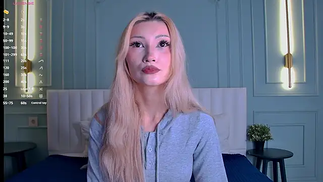 CarolReeves online show from 11/11/25, 06:19