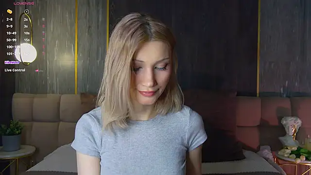 Snapshot of CarolReeves chatting on 05/31/26, 04:46 CarolReeves online show from 05/31/26, 04:46