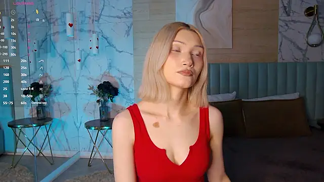 Snapshot of CarolReeves chatting on 02/20/26, 07:27 CarolReeves online show from 02/20/26, 07:27