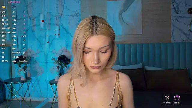 Snapshot of CarolReeves chatting on 02/26/26, 04:51 CarolReeves online show from 02/26/26, 04:51