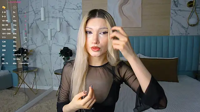 Snapshot of CarolReeves chatting on 01/18/26, 05:05 CarolReeves online show from 01/18/26, 05:05