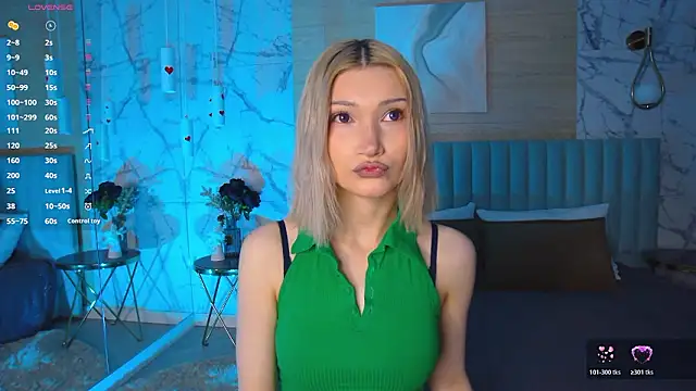 Snapshot of CarolReeves chatting on 02/24/26, 04:52 CarolReeves online show from 02/24/26, 04:52