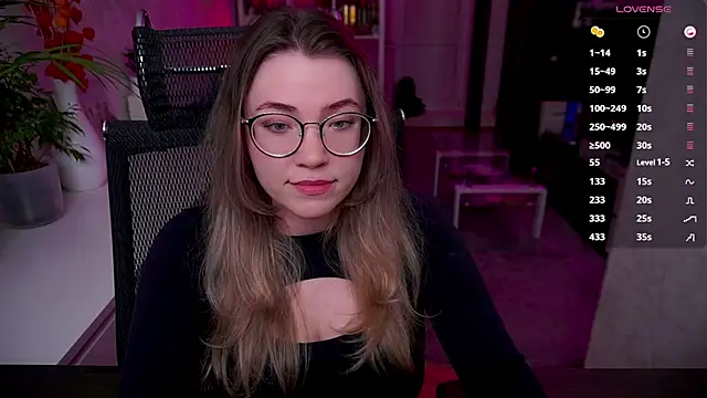 RemyCute online show from 04/10/26, 09:11