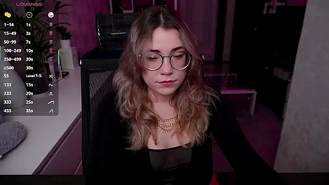 RemyCute online show from 10/20/25, 07:03