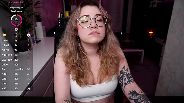 RemyCute online show from 10/25/25, 04:18