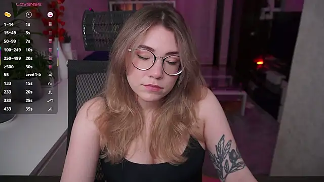 RemyCute online show from 11/02/25, 03:06