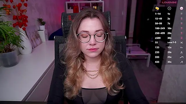RemyCute online show from 05/10/26, 05:15