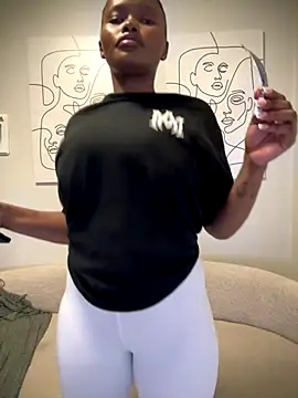 Snapshot of Neelo-Smith chatting on 10/07/25, 08:43 Neelo-Smith online show from 10/07/25, 08:43