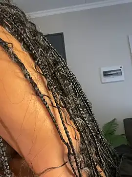 Snapshot of Neelo-Smith chatting on 02/16/25, 08:43 Neelo-Smith online show from 02/16/25, 08:43