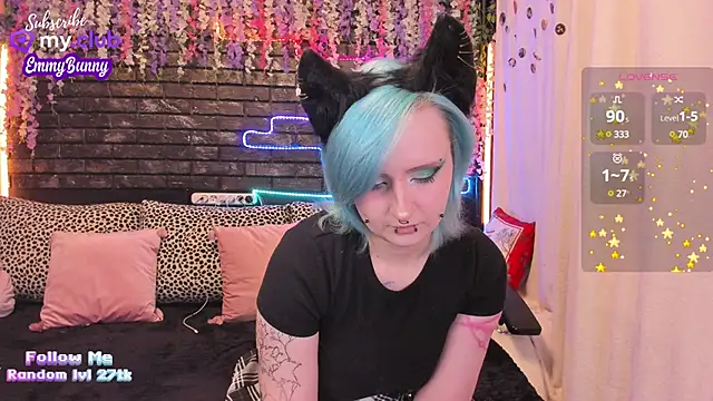 Snapshot of EmmyBunny chatting on 01/13/25, 03:47 EmmyBunny online show from 01/13/25, 03:47