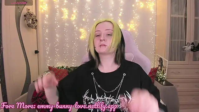 EmmyBunny online show from 01/08/26, 04:13