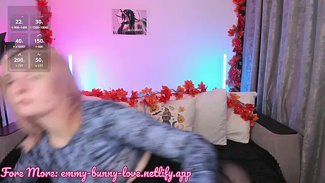 Snapshot of EmmyBunny chatting on 09/09/25, 03:43 EmmyBunny online show from 09/09/25, 03:43