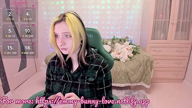 EmmyBunny online show from 03/03/26, 02:57