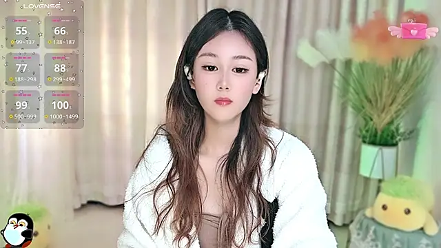 Aimee-520 online show from 10/24/25, 10:53