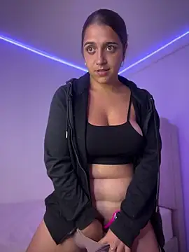 Alicia Ruiz online show from 03/23/26, 09:03