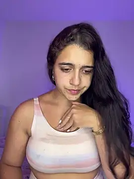 Alicia Ruiz online show from 11/13/25, 06:23