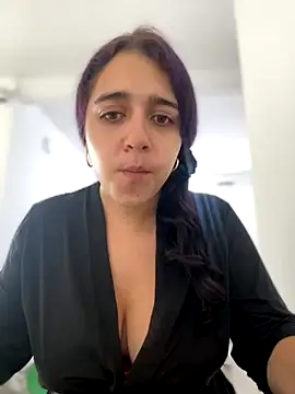 Alicia Ruiz online show from 12/02/25, 01:57