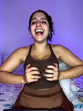 Alicia Ruiz online show from 11/25/25, 06:19