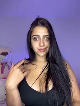 Alicia Ruiz online show from 10/18/25, 04:42