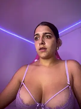 Alicia Ruiz online show from 03/30/26, 07:04